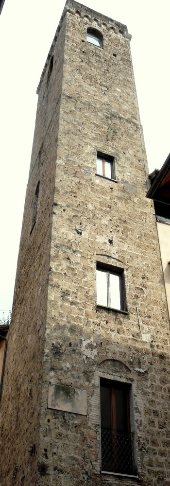 Torre del Barbarasa in via Roma